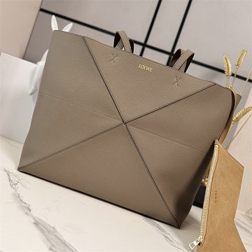 商品名称：ロエベ LOEWE 025-LE052565SH 2026年新作 パズルフォールド ラージ トートバッグ 肩掛け ショルダーバッグ ハンドキャリーバッグ