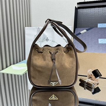 商品細詳を見る:プラダ PRADA 025-PD1BE087RSK 2026年新作 ミニ バケットバッグ ショルダーバッグ レディース