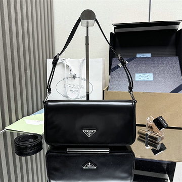 商品細詳を見る:プラダ PRADA 025-PD1BD323BK 2026年新作 ホーボーバッグ トートバッグ 肩掛け ショルダーバッグ レディース