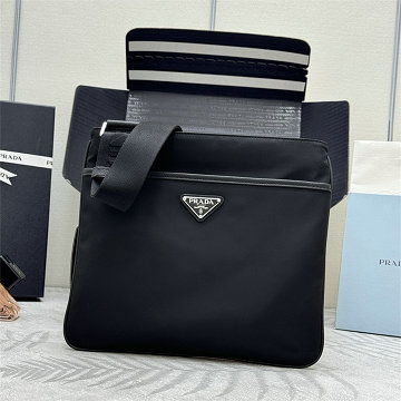 商品名称：プラダ PRADA 025-PDVA053MBK 2026年新作 ショルダーバッグ メンズ ナイロン