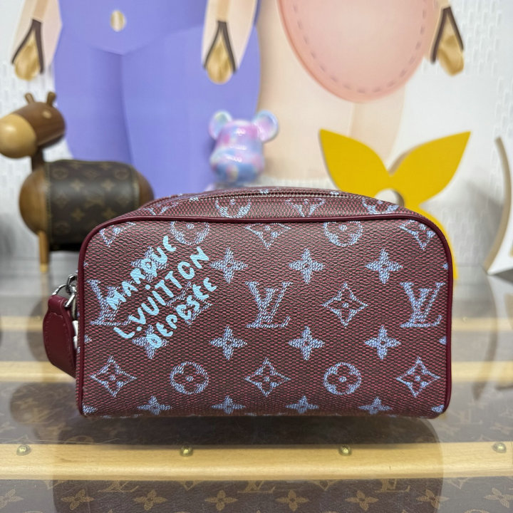 商品名称：ルイヴィトン LOUISVUITTON 2026年新作 M26870J ミニ ドップ キット 手持ちかばん 洗面具収納 ポーチ 旅行かばん モノグラム ヘリテージ キャンバス