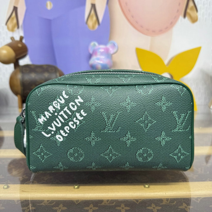 商品名称：ルイヴィトン LOUISVUITTON 2026年新作 M26871 ミニ ドップ キット 手持ちかばん 洗面具収納 ポーチ 旅行かばん モノグラム ヘリテージ キャンバス