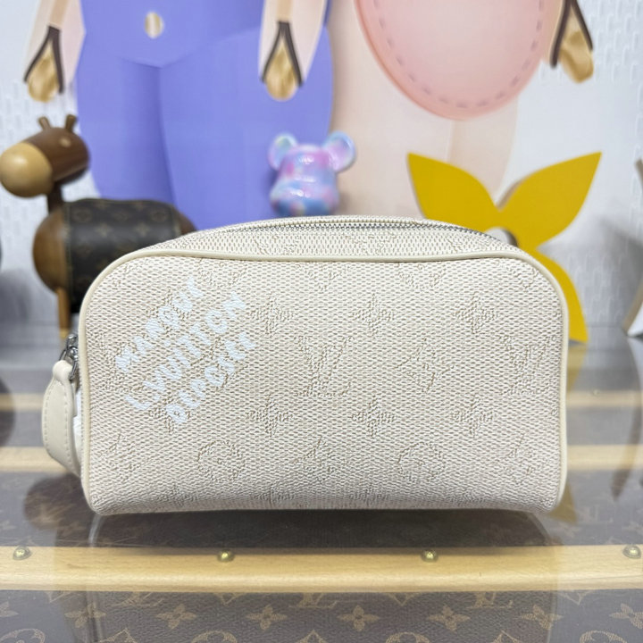 商品名称：ルイヴィトン LOUISVUITTON 2026年新作 M26871B ミニ ドップ キット 手持ちかばん 洗面具収納 ポーチ 旅行かばん モノグラム ヘリテージ キャンバス