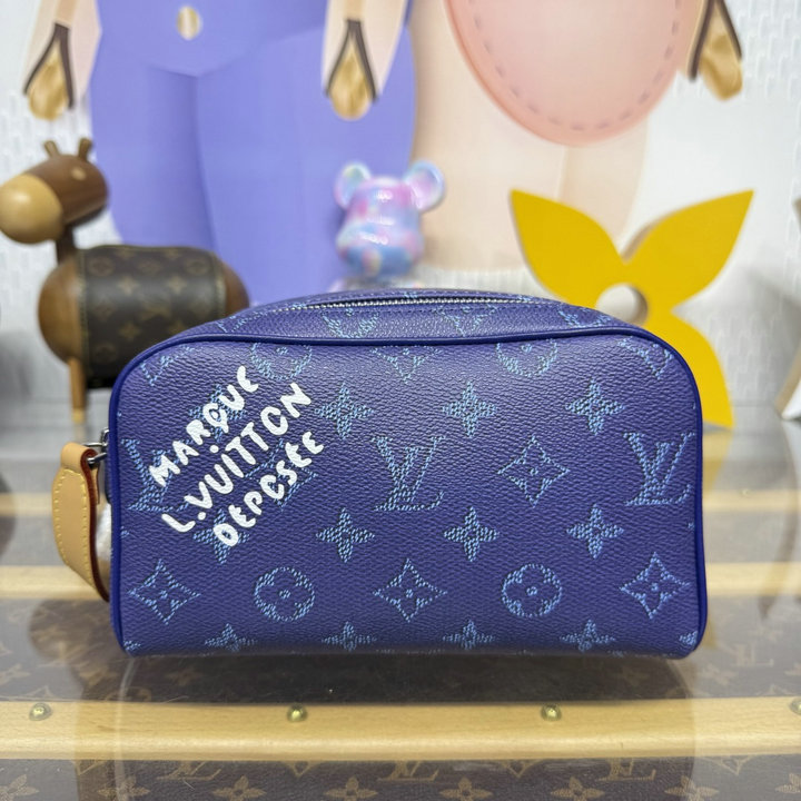 商品細詳を見る:ルイヴィトン LOUISVUITTON 2026年新作 ミニ ドップ キット 手持ちかばん 洗面具収納 ポーチ 旅行かばん モノグラム ヘリテージ キャンバス