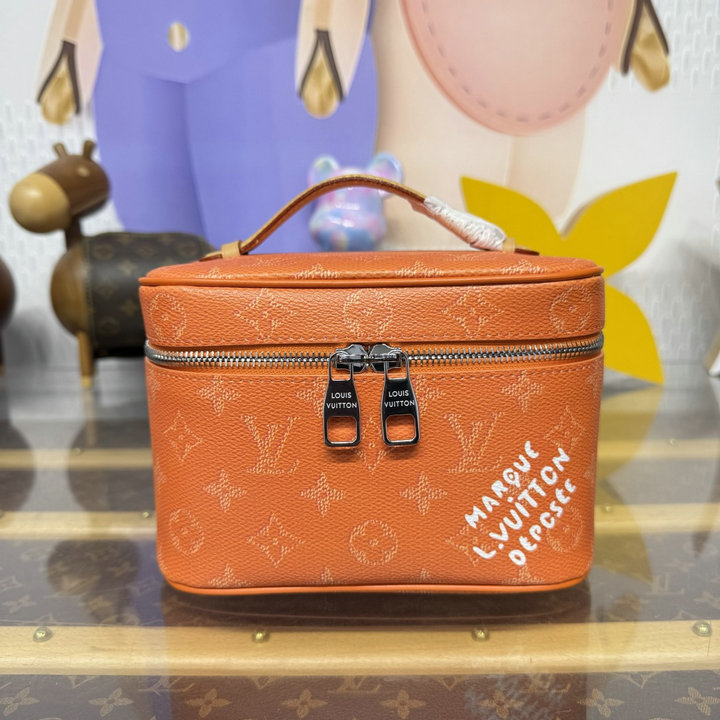 商品細詳を見る:ルイヴィトン LOUISVUITTON 2026年新作 ニース ミニ バニティ 化粧箱 トラベル アクセサリー モノグラム ヘリテージ キャンバス