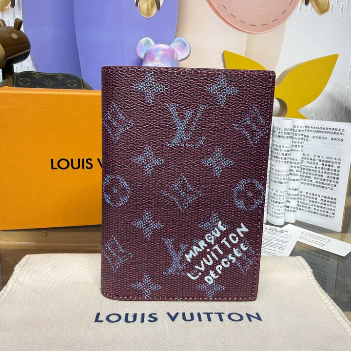 商品細詳を見る:ルイヴィトン LOUISVUITTON 2026年新作 M26836Z パスポートカバー クーヴェルテュール パスポール モノグラム ヘリテージ キャンバス