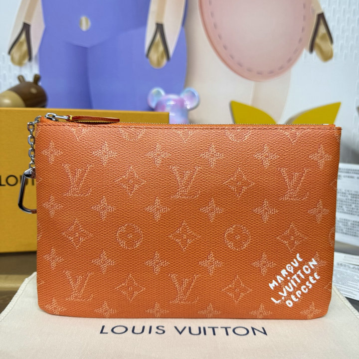 商品細詳を見る:ルイヴィトン LOUISVUITTON 2026年新作 M27110C キーポーチ クラッチバッグ 手持ちかばん モノグラム ヘリテージ キャンバス