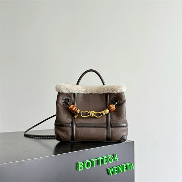 商品名称：ボッテガヴェネタ BOTTEGAVENETA 025-BOV806088SK 2025年新作 スモール アンディアーモ トップハンドルバッグ トートバッグ