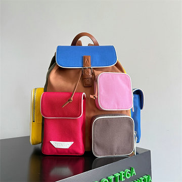 商品細詳を見る:ボッテガヴェネタ BOTTEGAVENETA  025-BOV837377CS 2025年新作 クロスロード マルチポケット バックパック メンズ リュックサック