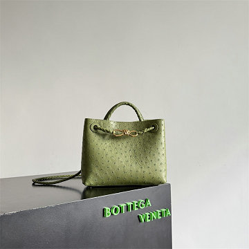 商品細詳を見る:ボッテガヴェネタ BOTTEGAVENETA 025-BOV805231NG  2025年新作 スモール アンディアーモ トップハンドルバッグ トートバッグ