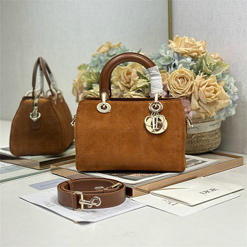 商品細詳を見る:クリスチャンディオール CHRISTIAN DIOR 025-CD1440RZS  2025年新作 レディ ディオール ハンドバッグ トートバッグ ショルダーバッグ