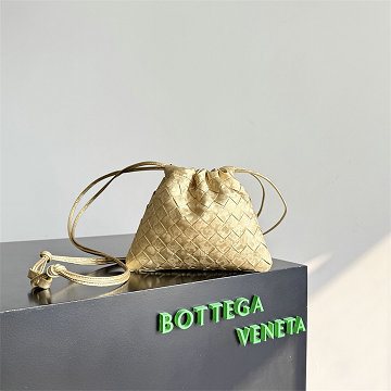 商品名称：ボッテガヴェネタ BOTTEGAVENETA 99-BOV816987RJS  2026年新作 ダストバッグ ミニ ショルダーバッグ ドローストリングバッグ レディース