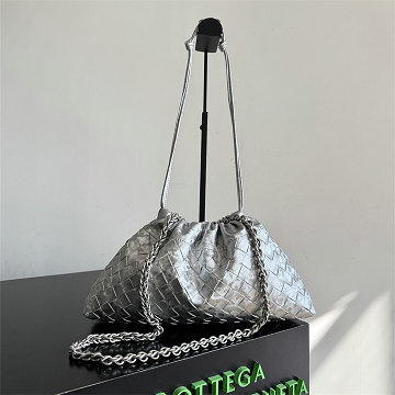 商品細詳を見る:ボッテガヴェネタ BOTTEGAVENETA 99-BOV844626RYS  2026年新作 ダストバッグ ノッテ ショルダーバッグ レディース