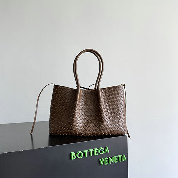 商品細詳を見る:ボッテガヴェネタ BOTTEGAVENETA 99-BOV854248KF  2026年新作 スモール カンパーナ トートバッグ ハンドバッグ ショルダーバッグ レディース