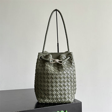 商品名称：ボッテガヴェネタ BOTTEGAVENETA 99-BOV855759NG  2026年新作 アンディアーモ スモール バケットバッグ トートバッグ ハンドバッグ