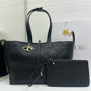 商品細詳を見る:クリスチャンディオール CHRISTIAN DIOR 99-CD2820NBK  2026年新作 トゥジュール ラージ トートバッグ ハンドバッグ レディース