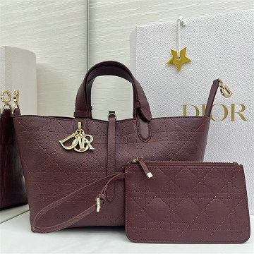 商品細詳を見る:クリスチャンディオール CHRISTIAN DIOR 99-CD2821NJH 2026年新作 トゥジュール ミディアム トートバッグ ハンドバッグ レディース