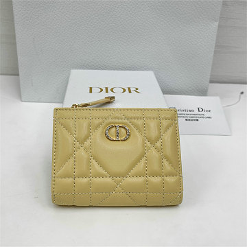 商品細詳を見る:クリスチャンディオール CHRISTIAN DIOR 99-CD4208YXS 2026年新作 ディオール カロ Dahlia ウォレット 二つ折り短財布 カナージュ