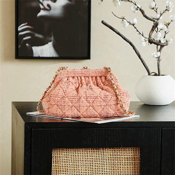 商品細詳を見る:シャネル CHANEL 99-CH4714BFH  2026年新作 ミニバッグ クラッチバッグ チェーンポーチ ショルダーバッグ レディース