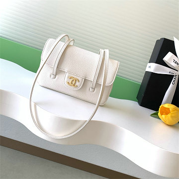 商品細詳を見る:シャネル CHANEL 99-CH5068BS 2026年春夏 プレコレクション ストラップ クラッチ バッグ ショルダーバッグ レディース