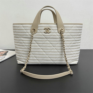 商品細詳を見る:シャネル CHANEL 99-CH6007BQH 2025/26年 クルーズ コレクション ショー ラージ ショッピングバッグ トートバッグ ショルダーバッグ