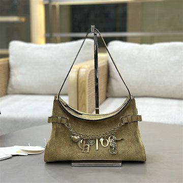 商品名称：クロエ CHLOE 99-CLE8328XS 2026年新作 Charms ホーボーバッグ ショルダーバッグ レディース