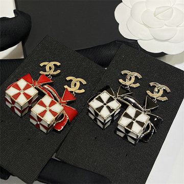 商品細詳を見る:シャネル CHANEL 99-EHCH26007 2026年新作 ピアス イヤリング アクセサリー ジュエリー