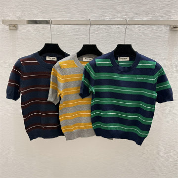 商品細詳を見る:ミュウミュウ MIUMIU 2026年新作 ショートスリーブ ウール セーター クルーネック 半袖 レディース