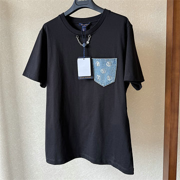 商品細詳を見る:ルイヴィトン LOUISVUITTON 2026年新作 シグネチャーポケット Tシャツ コットンジャージー クルーネック 半袖