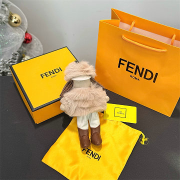 フェンディ FENDI 99-FD1811  2026年新作 Silvia バッグチャーム キーリング キーホルダー