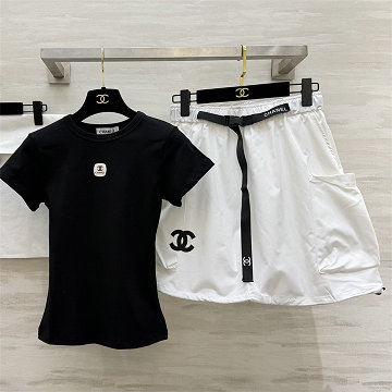 商品名称：シャネル CHANEL XG-TZCH26013  2026年新作 ニット 上下セット ショートスリーブ Tシャツ 半袖 クルーネック ドローストリング ミニスカート