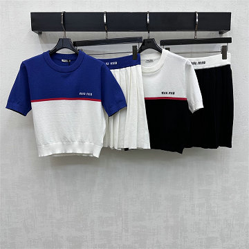 商品名称：ミュウミュウ MIUMIU XG-TZMM26006 2026年新作 ウール 上下 セットパップ ショートスリーブ ニットシャツ ミニスカート レディース