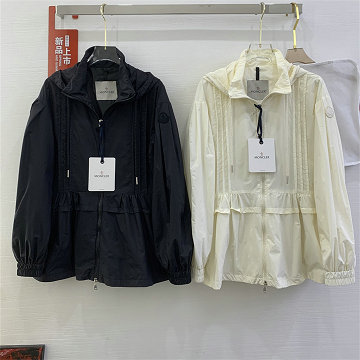 商品細詳を見る:モンクレール MONCLER XG-WTMC26013 2026年新作 レディース フーディー ジャケット 長袖 パーカー アウターコート 軽量