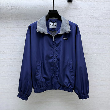 商品細詳を見る:ミュウミュウ MIUMIU XG-WTMM26003 2026年新作 ナイロン ボンバージャケット 長袖 パーカー アウターコート