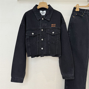 商品細詳を見る:ミュウミュウ MIUMIU XG-WTMM26005 2026年新作 デニムジャケット ロングスリーブ トップスコート アウターコート