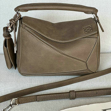 商品細詳を見る:ロエベ LOEWE99-LE3008LSH  2026年新作 ミニ パズル ハンドバッグ 2way ショルダーバッグ レディース レザー