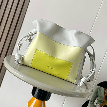 商品名称：ロエベ LOEWE 99-LE9102PQH 2026年新作 フラメンコ ショルダーバッグ ドローストリングバッグ レディース レザー