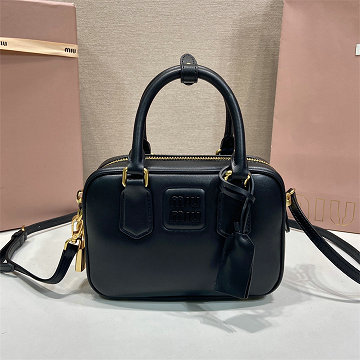 商品名称：ミュウミュウ MIUMIU 99-MM5BB123PBK 2026年新作 アルカディ トートバッグ スモール ハンドバッグ 2way ショルダーバッグ