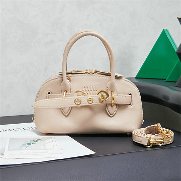 商品細詳を見る:ミュウミュウ MIUMIU 99-MM5BP090QF 2026年新作 アバンチュール トップハンドルバッグ トートバッグ ハンドバッグ ショルダーバッグ