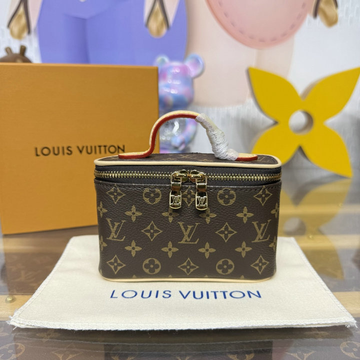 商品細詳を見る:ルイヴィトン LOUISVUITTON 2026年新作 ニース ビューティー トートバッグ 化粧かばん モノグラムキャンパス