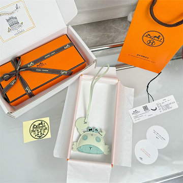 商品細詳を見る:エルメス HERMES 063-H0289QG 2026年新作 バッグチャーム キーホルダー キーリング キーケース