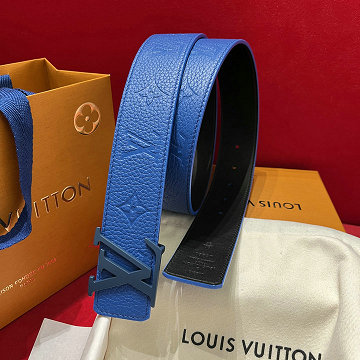 商品細詳を見る:ルイヴィトン LOUISVUITTON 2026年新作 ベルト LV イニシャル トリヨン モノグラム 40MM リバーシブル メンズ