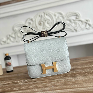 商品細詳を見る:エルメス HERMES 063-H108218SZQJBL 2026年新作 コンスタンス スモール ショルダーバッグ レディース エプソン