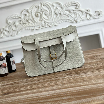 商品細詳を見る:エルメス HERMES 063-H600925TGQJZH  2026年新作 Halzan アルザンバッグ トートバッグ ハンドバッグ ショルダーバッグ