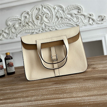 商品細詳を見る:エルメス HERMES 063-H600925TGPYNC  2026年新作 Halzan アルザンバッグ トートバッグ ハンドバッグ ショルダーバッグ