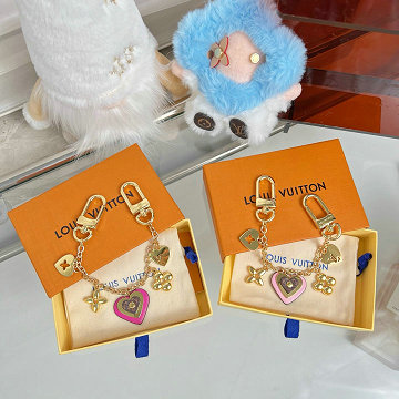商品細詳を見る:ルイヴィトン LOUISVUITTON 2026年新作 M02338 キーホルダー MY HEART チェーン バッグチャーム キーリング