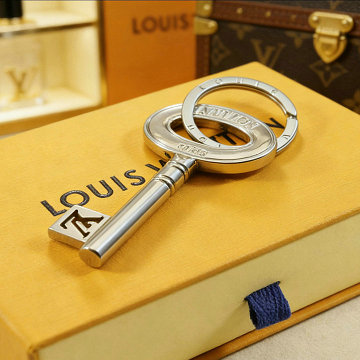 商品細詳を見る:ルイヴィトン LOUISVUITTON 2026年新作 M67143 キーホルダー バッグチャーム キーリング