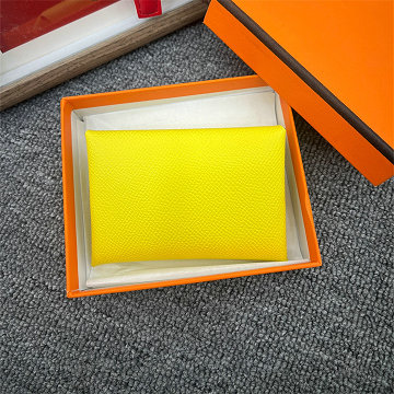 商品細詳を見る:エルメス HERMES 063-HK26002YL  2026年新作 カルヴィ カードケース 名刺入れ カードホルダー 二つ折り コンパクト 小銭入れ ヴォーエプソン