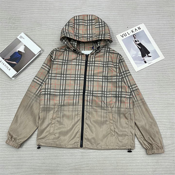 商品名称：バーバリー BURBERRY 2026年新作 高級感 チェック柄 フーディー ジャケット ロングスリーブ 日常