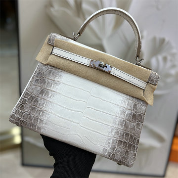 商品細詳を見る:エルメス HERMES 063-HKL25XMLYB 2026年新作 ケリー 25 トップハンドルバッグ トートバッグ ハンドバッグ レディース ヒマラヤ